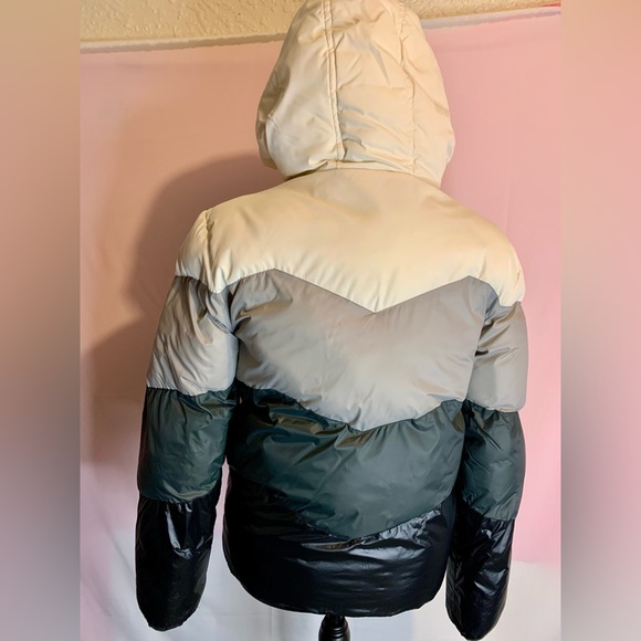 Child winter coat sz L - Picture 2 of 3